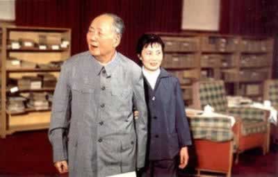 毛泽东逝世(todayonhistory.com)