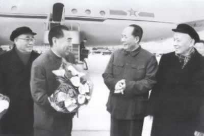 毛泽东逝世(todayonhistory.com)