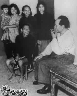 毛泽东逝世(todayonhistory.com)