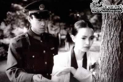 十一届金鸡奖和十四届百花奖揭晓（TodayOnHistory.com）
