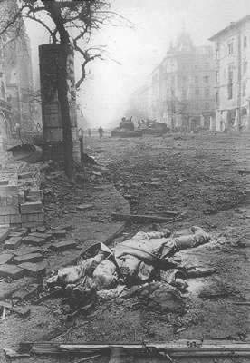 匈牙利十月事件爆发(TodayOnHistory.com)