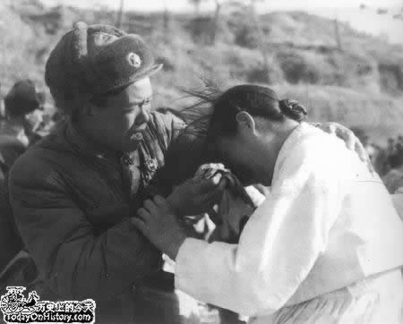 中国志愿军全部撤离朝鲜(TodayOnHistory.com)
