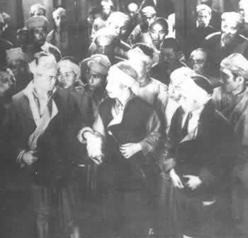 戏剧家阳翰笙逝世(todayonhistory.com)