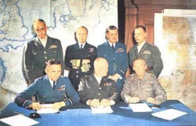 盟军在诺曼底登陆(todayonhistory.com)
