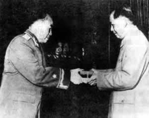 十大元帅授勋(todayonhistory.com)