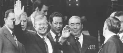 美苏签订限制战略武器第二轮会谈条约(todayonhistory.com)