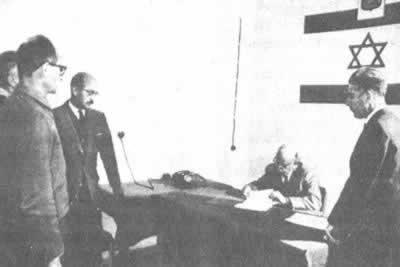 纳粹头子埃希曼被以色列处以绞刑(todayonhistory.com)